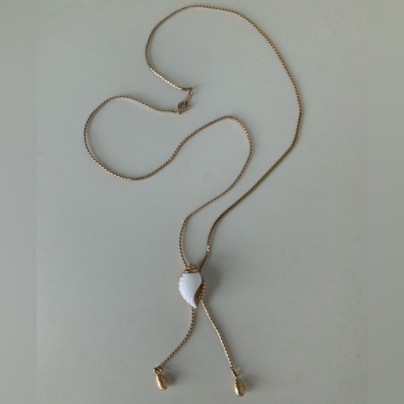 Vintage 1980’S AVON Lariat 26” Adjustable long Shell Gold Necklace BRAND NEW - Picture 2 of 11